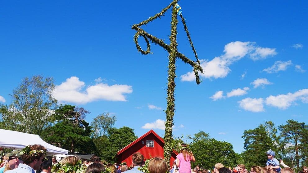 Midsommar Pole   Maypole In Sweden