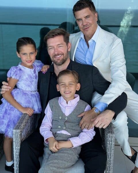placera-Fredrik Eklund med familj feb 2025.jpg