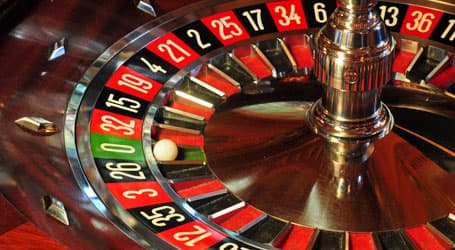 placera-kasino-casino-roulette-spel-Foto-RalfRoletschek-Wikipedia-CC.jpg