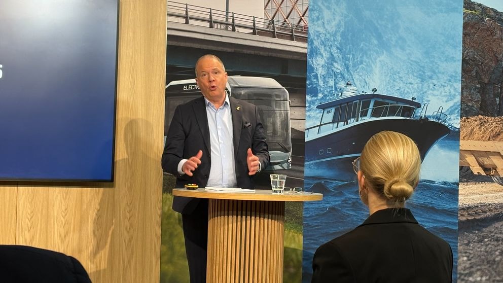 Volvos VD Martin Lundstedt möter analytiker i Tändstickspalatset efter dagens rapportsläppt