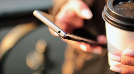 placera-mobiltelefon-smartphone-telefon-Foto-Jeshoots-CC.jpg