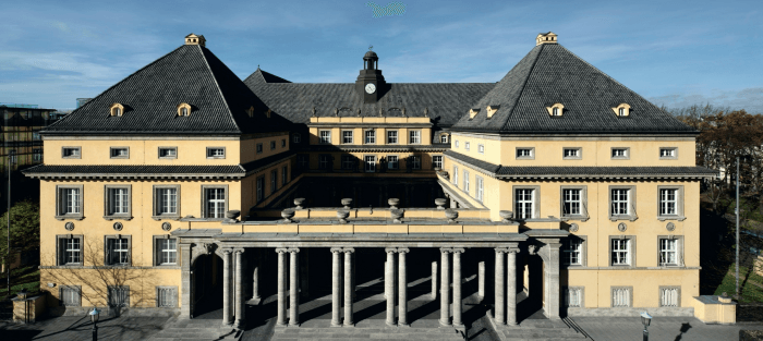 placera-redaktionellt-2021-Munchener_munichre_700.png
