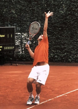 placera-smash-tennis-serve-Foto-Wikipedia.jpg